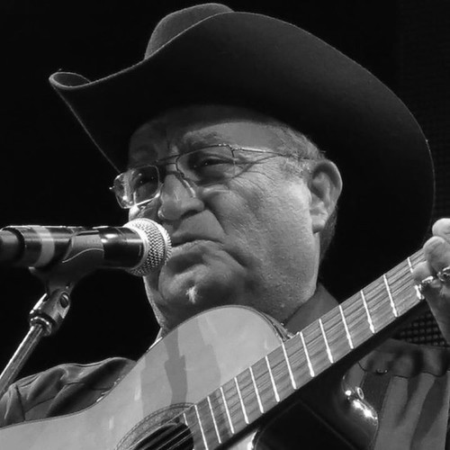 Eliades Ochoa